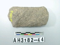 藏品(小型舌刃打製石斧)的圖片